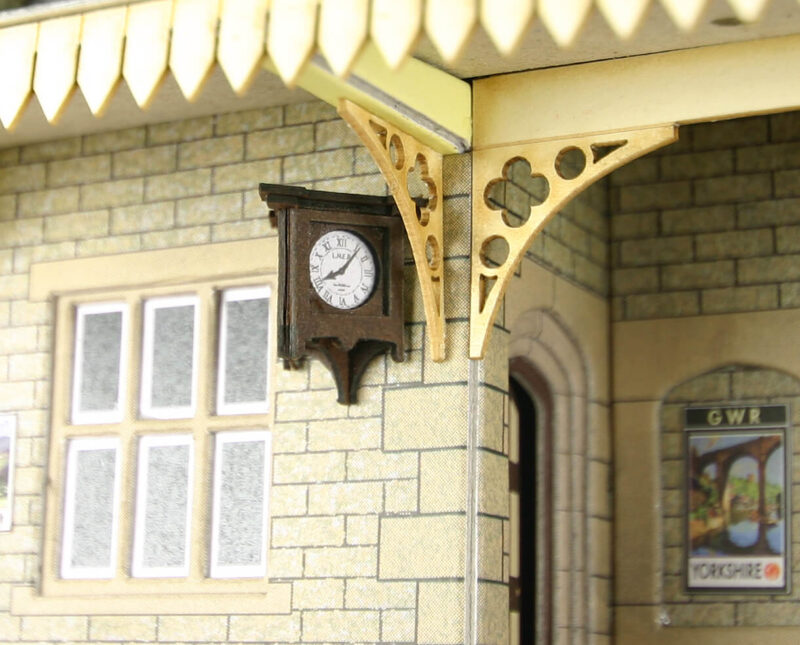 PO515 Station Clock